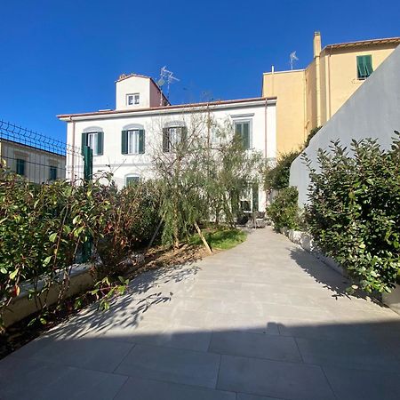 Villa La Lanterna Sul Mare Livorno Exterior foto